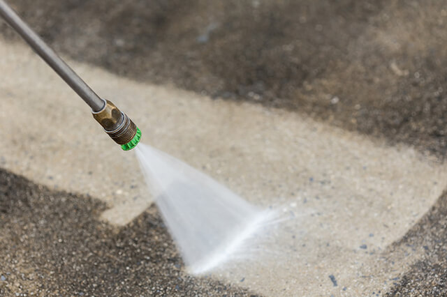 parking lot pressure washing in pomona